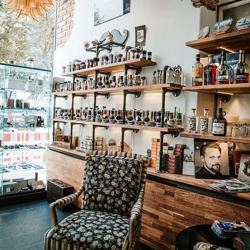 Eric:Barbier Barbershop Ballindamm Hamburg