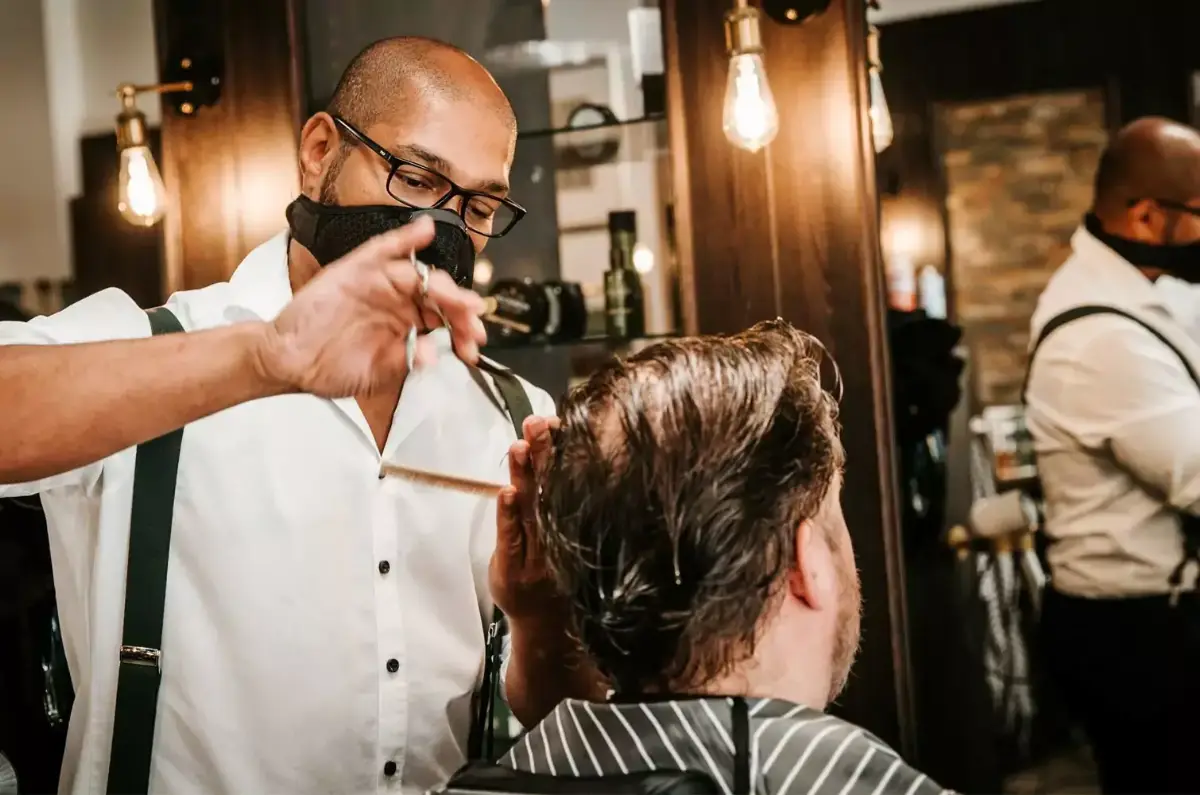 Happy New Style! Bart-Trends, In-Frisuren und Mode-Highlights